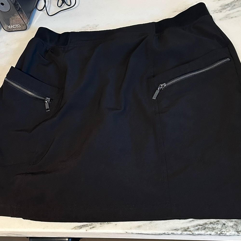 Chico’s Black Women's Skort with Zipper Pockets